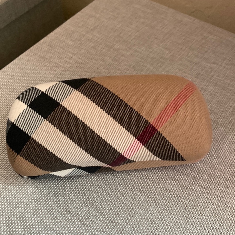 Burberry case🇮🇹